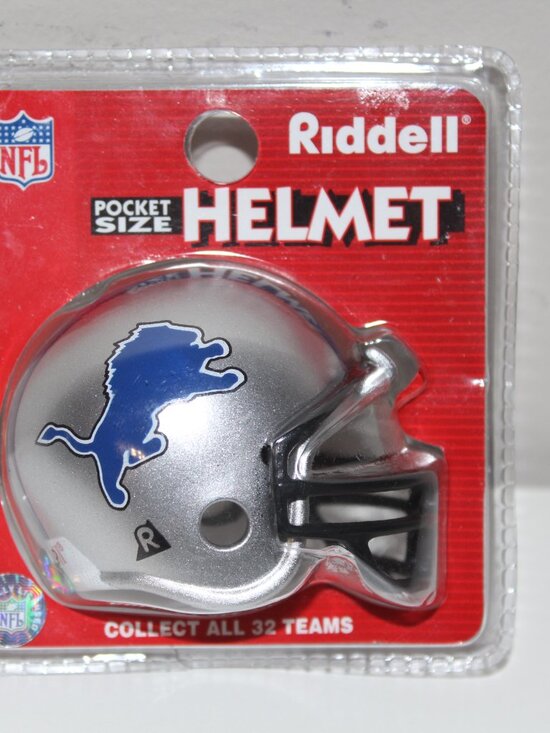 afc mini football helmets Kansas City Chiefs Authentic NFL Revolution Helmet by Riddell : Sports Related Collectible Mini : Sports & Outdoors a shelf NFL - Shop By Product